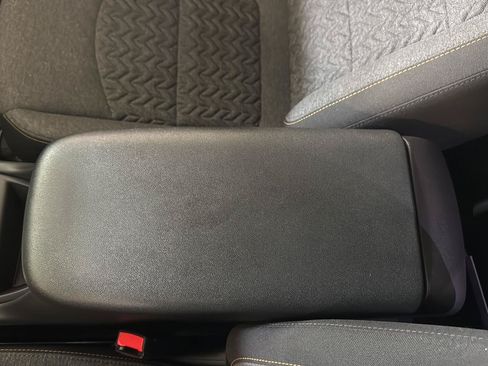 Certified 2024 Chevrolet Equinox LT w/ LPO, Floor Liner Package FWD image 25