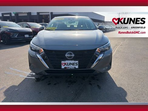 Used 2024 Nissan Sentra SV FWD image 14