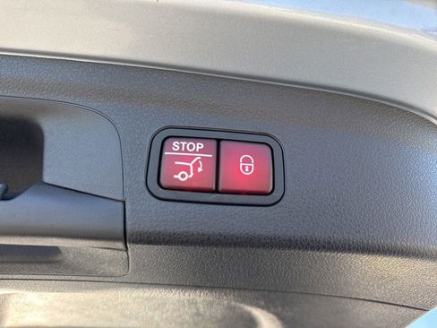 Used 2024 Mercedes-Benz GLE 450 4MATIC image 29