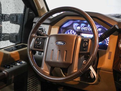 Used 2016 Ford F350 Lariat w/ Lariat Interior Package image 15