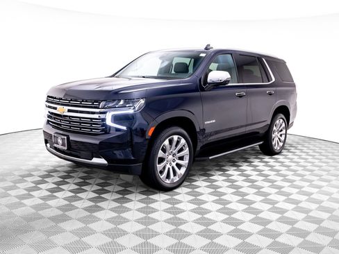 Used 2021 Chevrolet Tahoe Premier w/ Premium Package AWD/4WD image 1