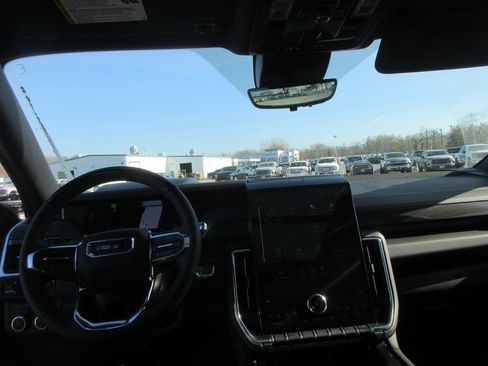 New 2026 GMC Yukon Elevation image 16