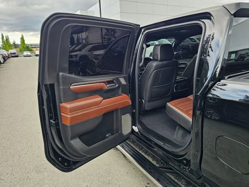 Used 2024 GMC Sierra 1500 Denali Ultimate AWD/4WD image 17