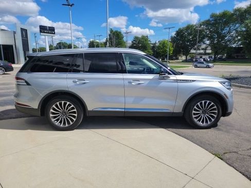 Certified 2023 Lincoln Aviator AWD w/ Premium Package image 4