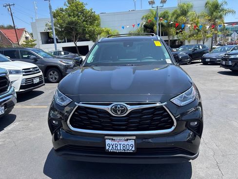 Used 2026 Toyota Highlander Limited AWD/4WD image 9