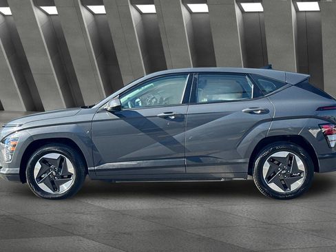 Used 2024 Hyundai Kona SE image 7