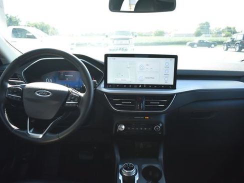 Used 2024 Ford Escape Platinum AWD/4WD image 39