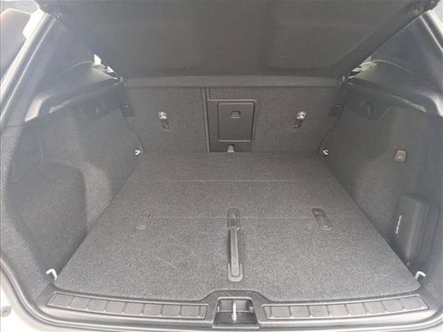 Used 2023 Volvo XC40 B5 Plus w/ Protection Package Premier image 6