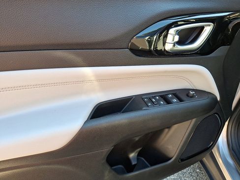 Certified 2022 Jeep Compass Limited image 13