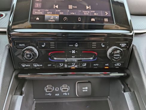 New 2025 Jeep Grand Cherokee L Altitude image 29