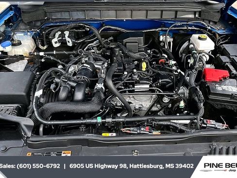 Used 2022 Ford Bronco Outer Banks image 8