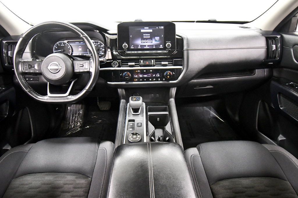 Used 2022 Nissan Pathfinder SV w/ SV Premium Package AWD/4WD image 3