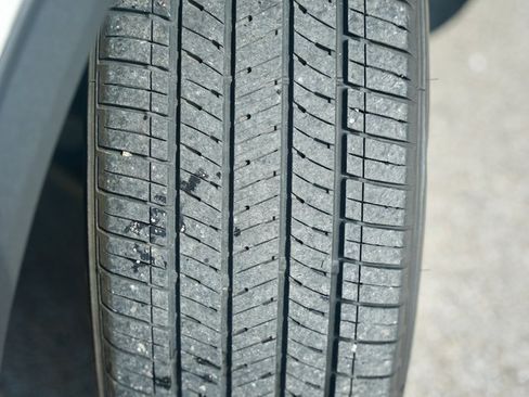 Used 2024 Ford Escape Platinum w/ Premium Technology Package image 34