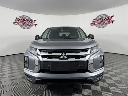 Used 2025 Mitsubishi Outlander Sport LE image 2