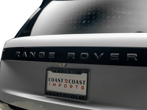 Used 2025 Land Rover Range Rover Long Wheelbase Autobiography AWD/4WD image 14