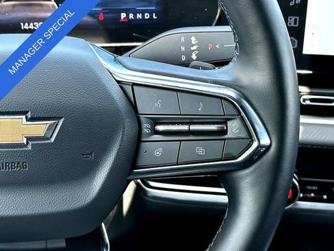 Used 2026 Chevrolet Equinox LT w/ Convenience Package II FWD image 23