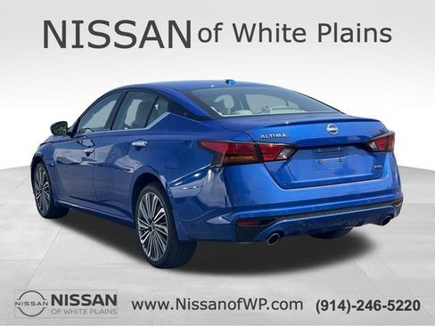 Used 2025 Nissan Altima 2.5 SL AWD/4WD image 5