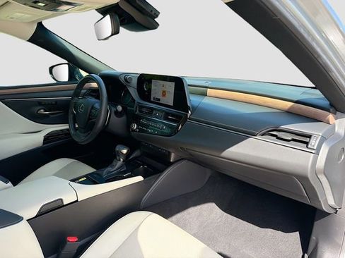 Used 2024 Lexus ES 350 w/ Premium Package image 14