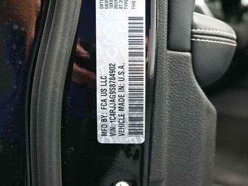 New 2025 Jeep Grand Cherokee L Altitude image 18