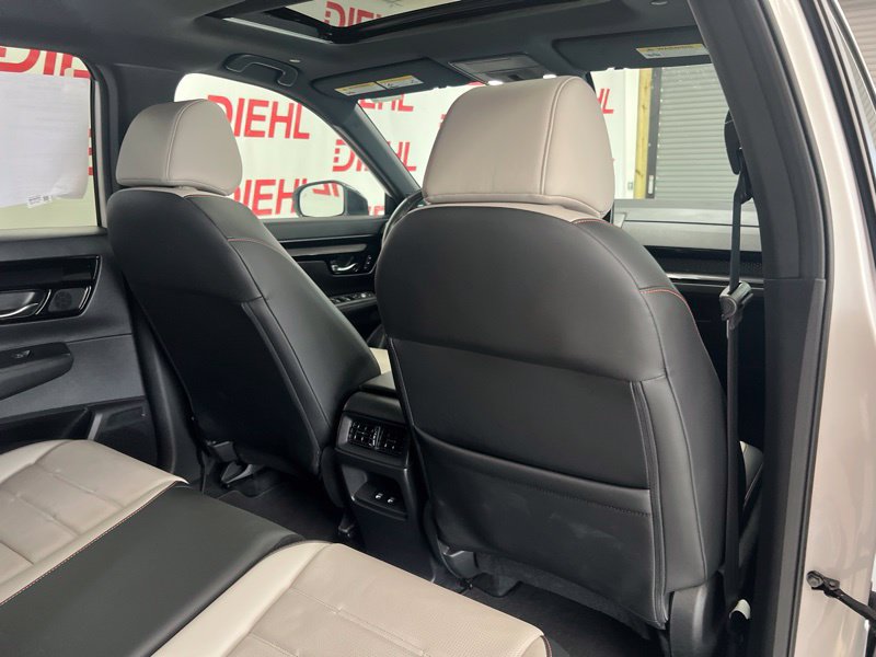 Used 2025 Honda CR-V Sport Touring image 12