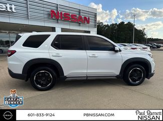 Used 2025 Honda Pilot EX-L video 4