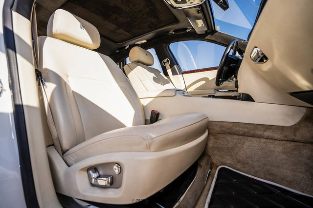 Used 2013 Rolls-Royce Ghost RWD image 71