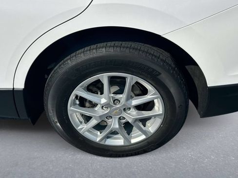 Used 2022 Chevrolet Equinox LT FWD image 11