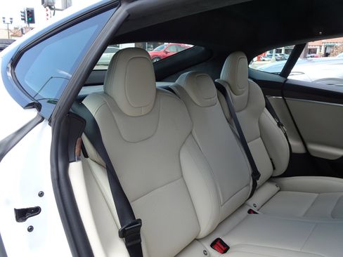 Used 2022 Tesla Model S AWD/4WD image 21