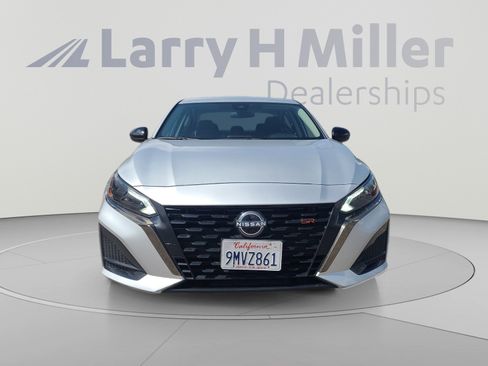 Used 2024 Nissan Altima 2.5 SR FWD image 8