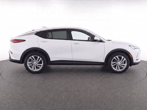 Used 2025 Buick Envista Sport Touring w/ Convenience I Package FWD image 2