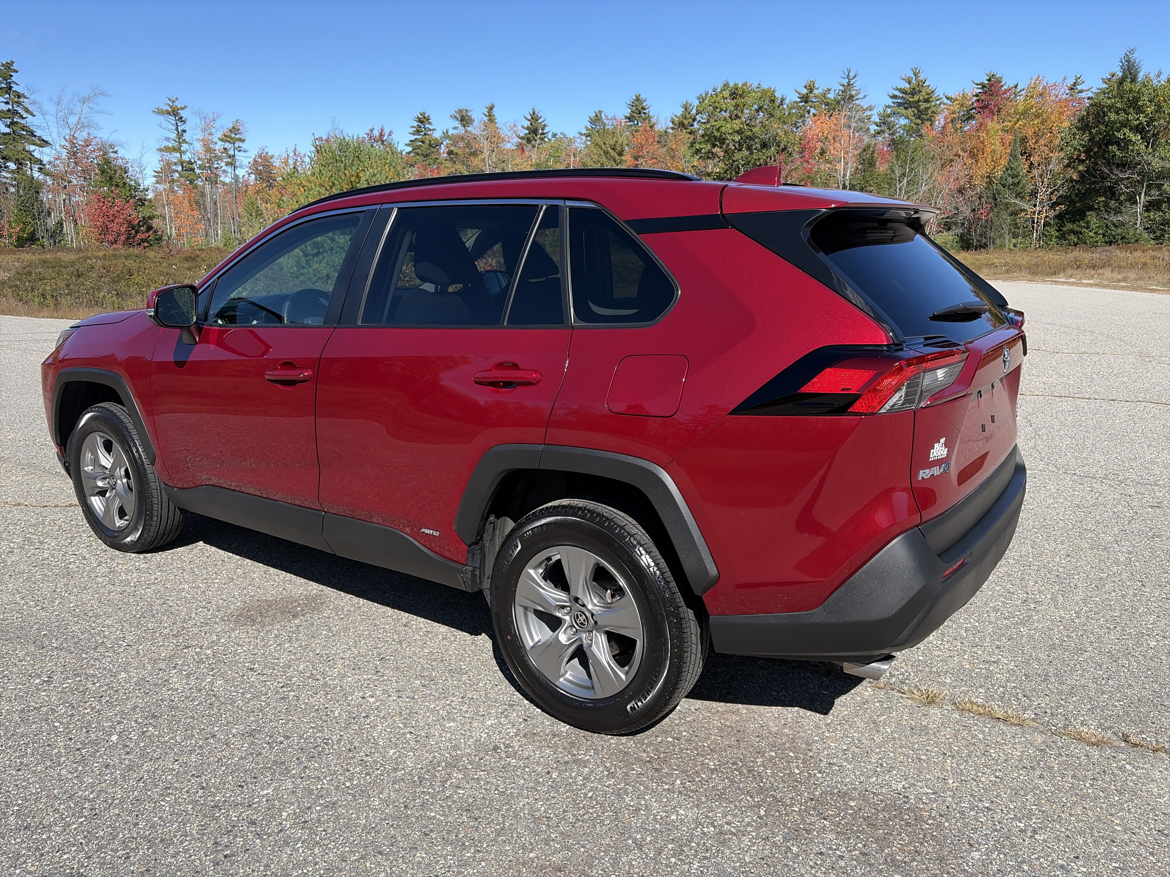 Used 2025 Toyota RAV4 XLE AWD/4WD image 7