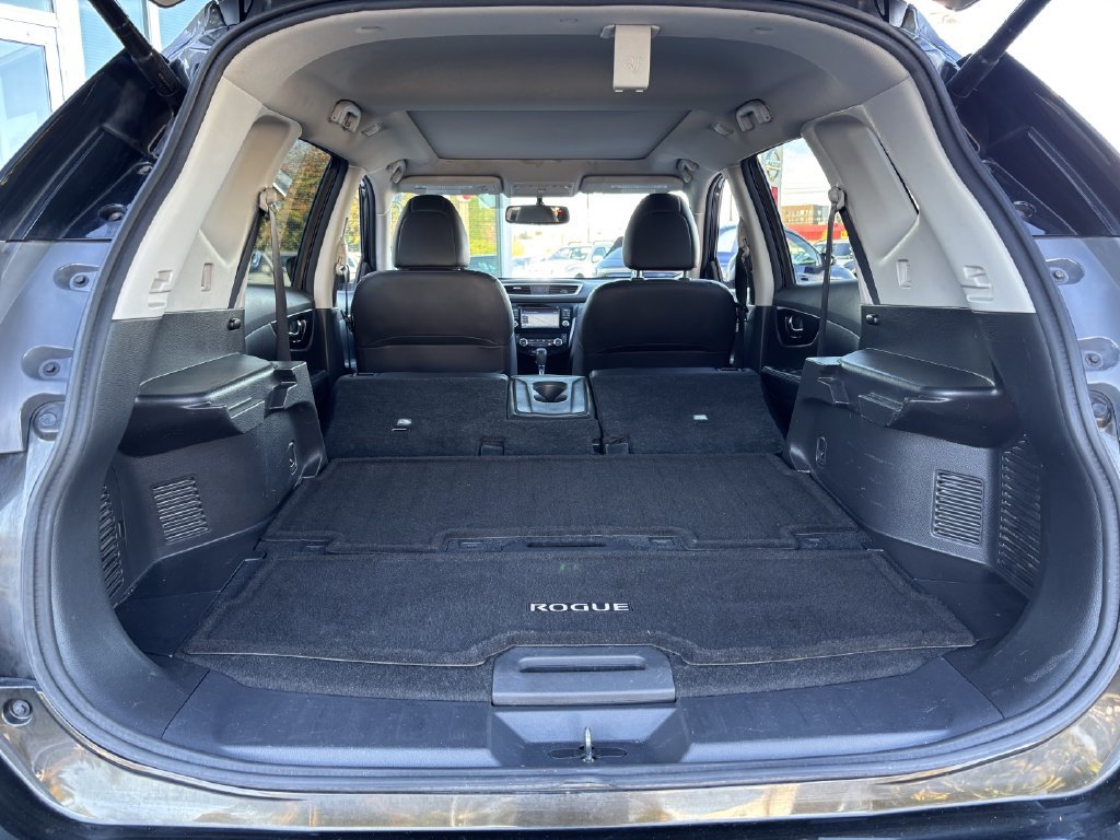 Used 2015 Nissan Rogue SL w/ SL Premium Package AWD/4WD image 26