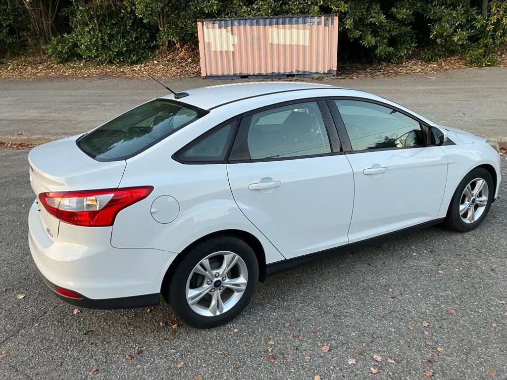 Used 2014 Ford Focus SE FWD image 4