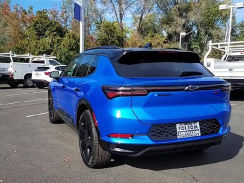 New 2026 Chevrolet Equinox EV RS image 7