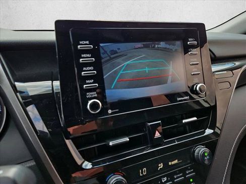 Used 2021 Toyota Camry SE image 13