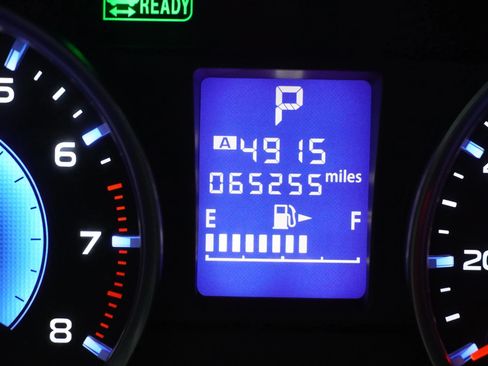Used 2014 Subaru Crosstrek Touring w/ Popular Package #1 AWD/4WD image 18