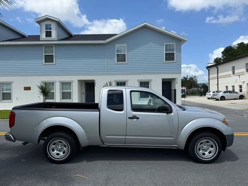 Used 2015 Nissan Frontier S image 4