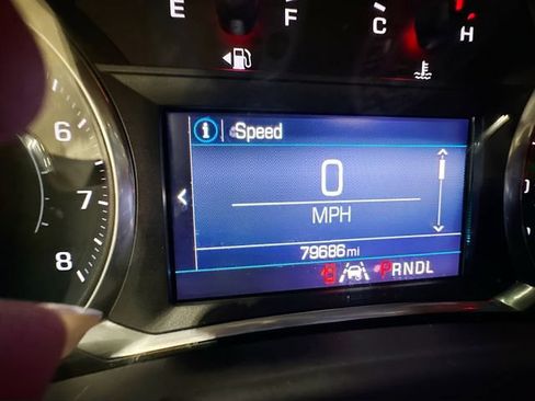 Used 2020 Chevrolet Equinox LT FWD image 13