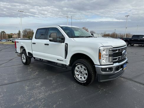Certified 2024 Ford F250 XLT image 3