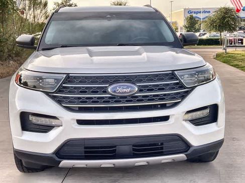 Used 2022 Ford Explorer XLT w/ Equipment Group 202A RWD image 7