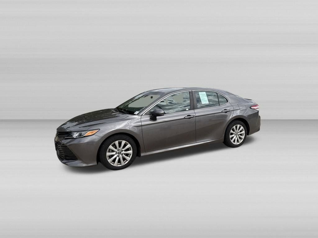 Used 2018 Toyota Camry LE FWD image 10