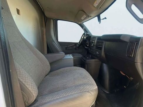 Used 2020 Chevrolet Express 3500 w/ Power Convenience Package image 12