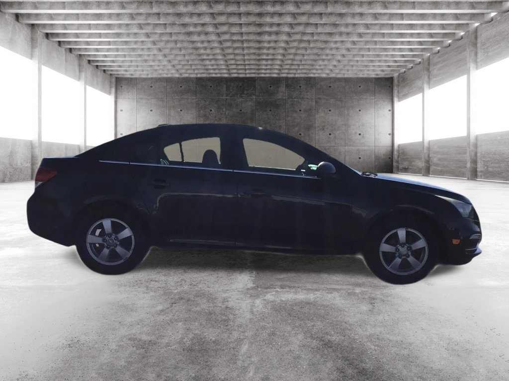 Used 2015 Chevrolet Cruze LT FWD image 4
