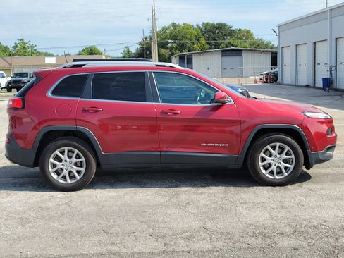 Used 2017 Jeep Cherokee Latitude w/ Safety/Convenience Group AWD/4WD image 8