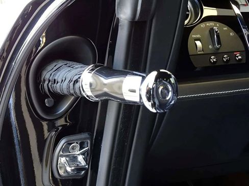 Used 2017 Rolls-Royce Wraith RWD image 15