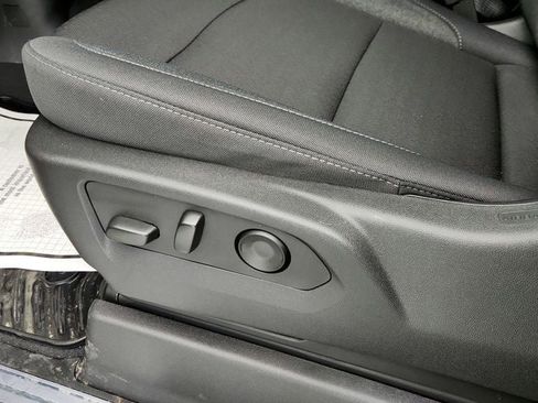 Used 2025 GMC Sierra 1500 Elevation image 11