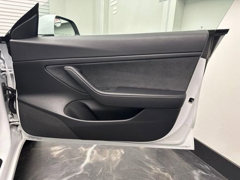Used 2021 Tesla Model 3 Standard Range Plus RWD image 10