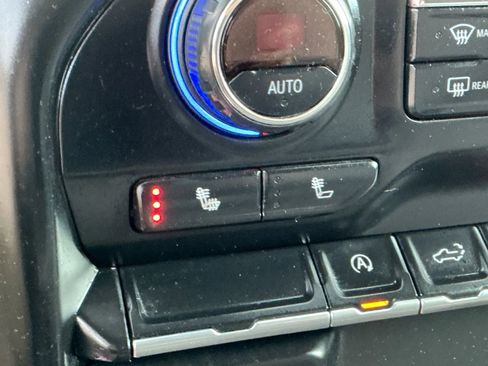 Used 2019 Chevrolet Silverado 1500 LT w/ Convenience Package image 30