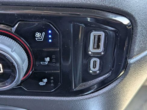 Used 2024 Chevrolet Silverado 2500 LTZ w/ LTZ Plus Package AWD/4WD image 22