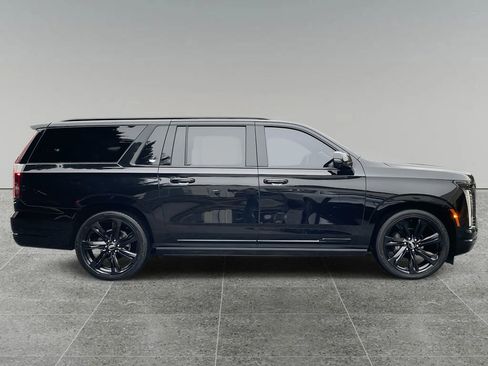 Certified 2025 Cadillac Escalade ESV Sport Platinum image 6